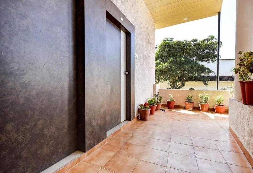 Отель Mansarovar