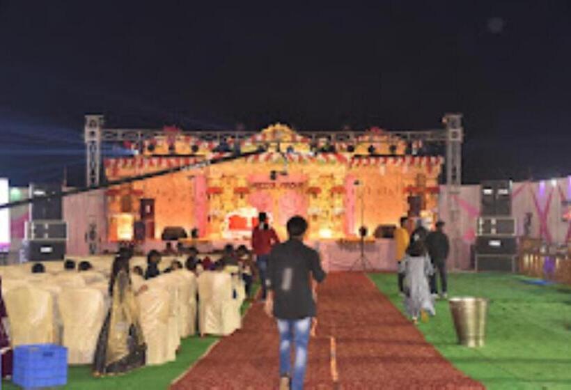 בית מלון כפרי Mariya International , Bodh Gaya