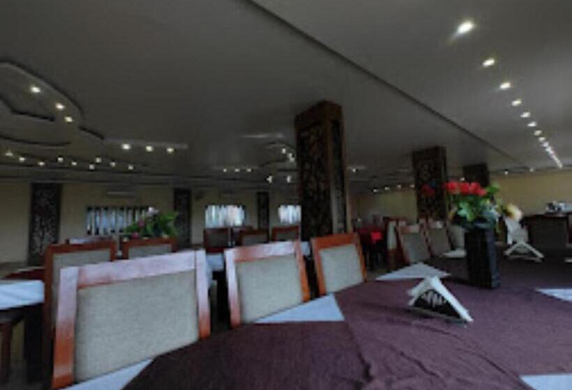 בית מלון כפרי Mariya International , Bodh Gaya