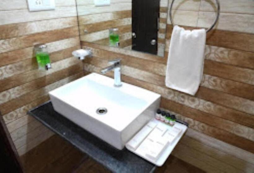 בית מלון כפרי Mariya International , Bodh Gaya