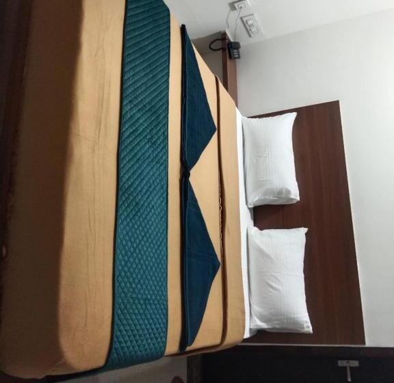 Отель Mayura Residency