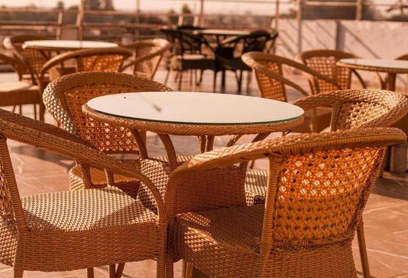 בית מלון כפרי Northwind Mohali