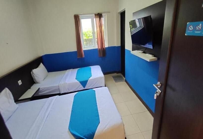 هتل Oyo 93512 Umbuy Homestay