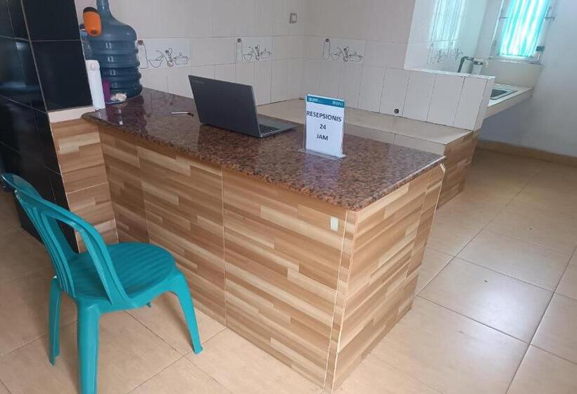 هتل Oyo 93512 Umbuy Homestay