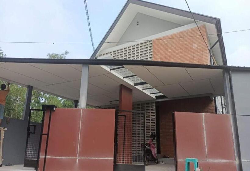 호텔 Oyo 93514 Rubina Syariah