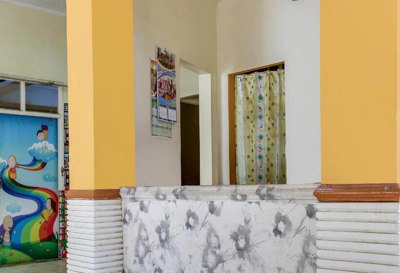 酒店 Oyo 93521 Wisma Flamboyan