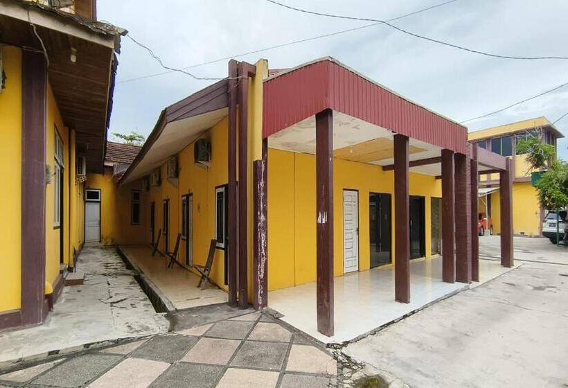 هتل Oyo 93521 Wisma Flamboyan