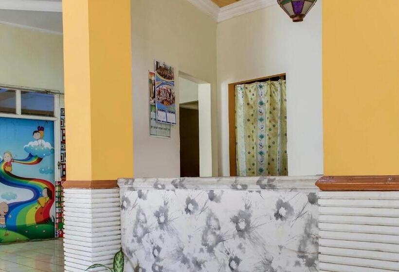 酒店 Oyo 93521 Wisma Flamboyan