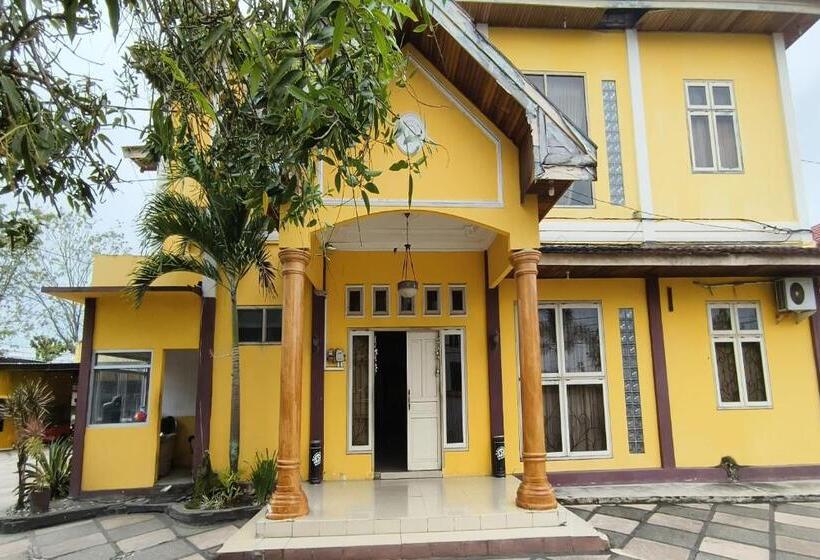 酒店 Oyo 93521 Wisma Flamboyan