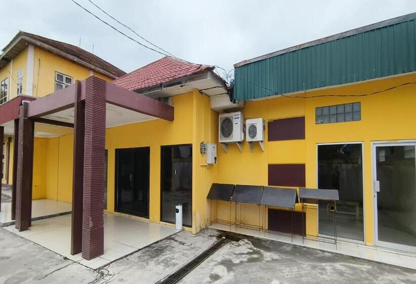 هتل Oyo 93521 Wisma Flamboyan