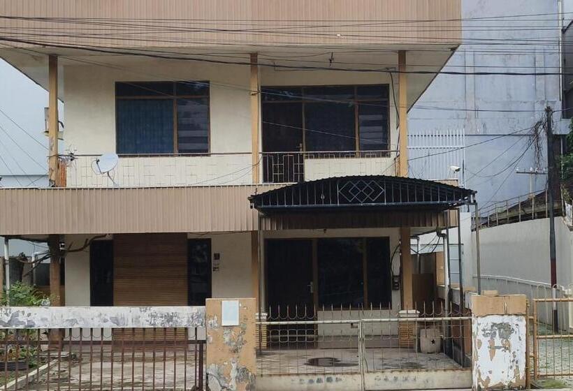 هتل Oyo 93523 Penginapan Laras Paminggir