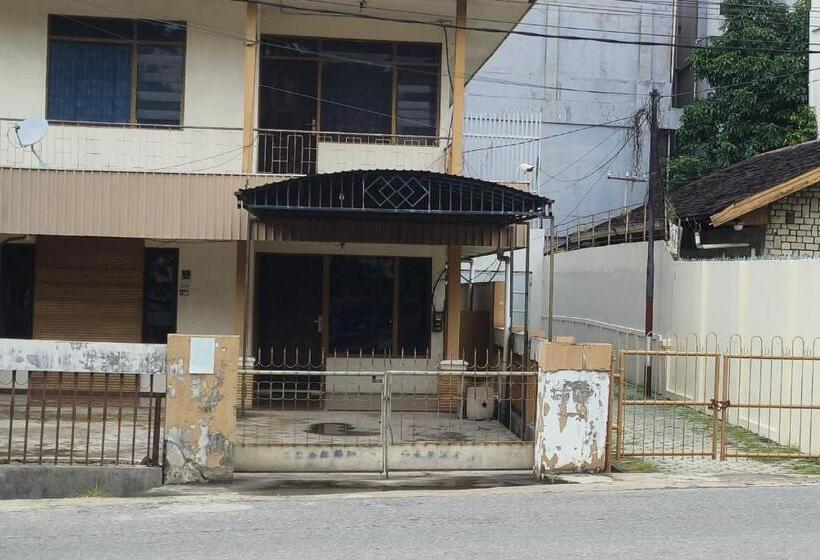 호텔 Oyo 93523 Penginapan Laras Paminggir