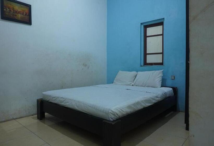 ホテル Oyo 93523 Penginapan Laras Paminggir