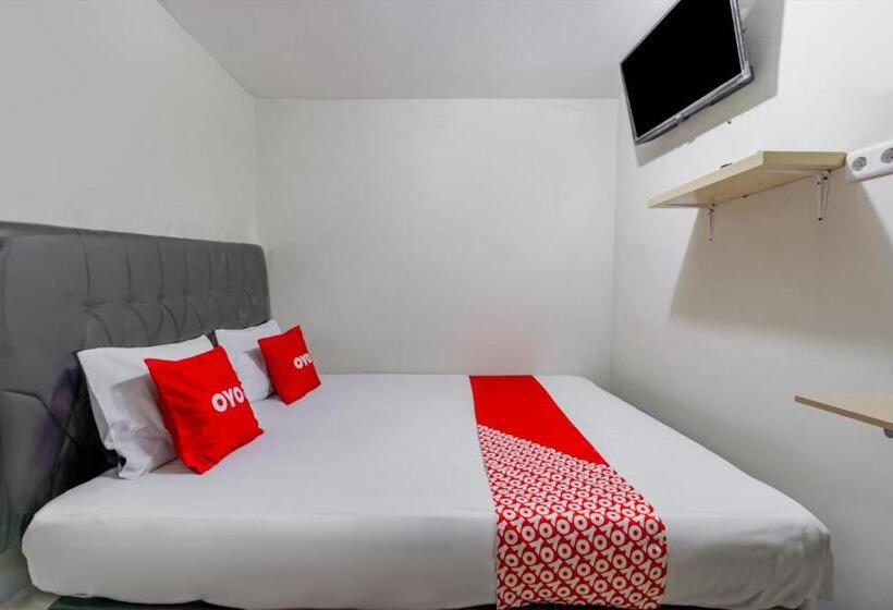 فندق Oyo 93526 Cut Nyadin Syariah