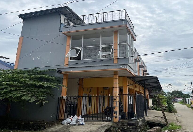 酒店 Oyo 93528 Guest House Zidan 21