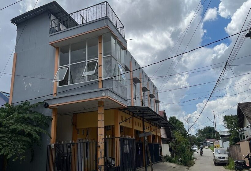 酒店 Oyo 93528 Guest House Zidan 21