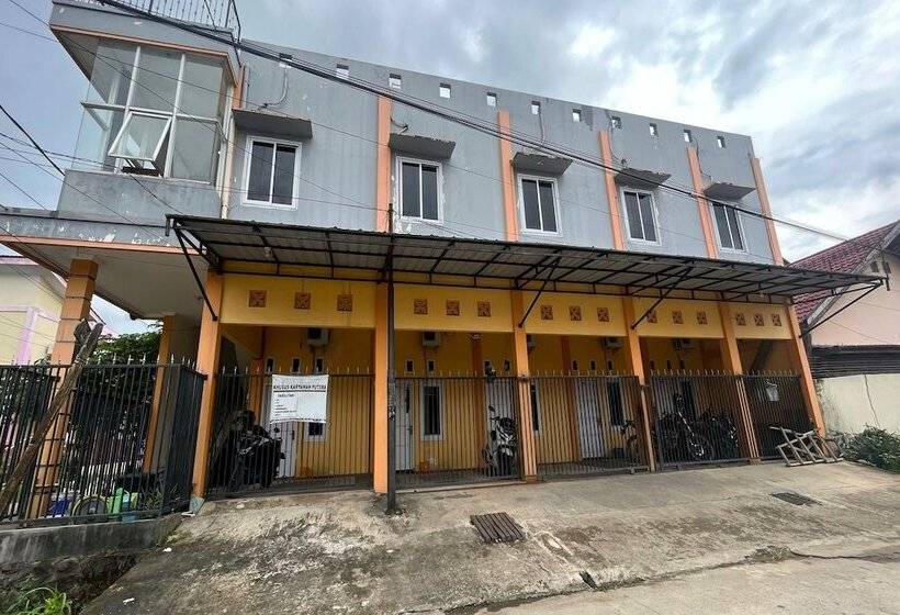 酒店 Oyo 93528 Guest House Zidan 21