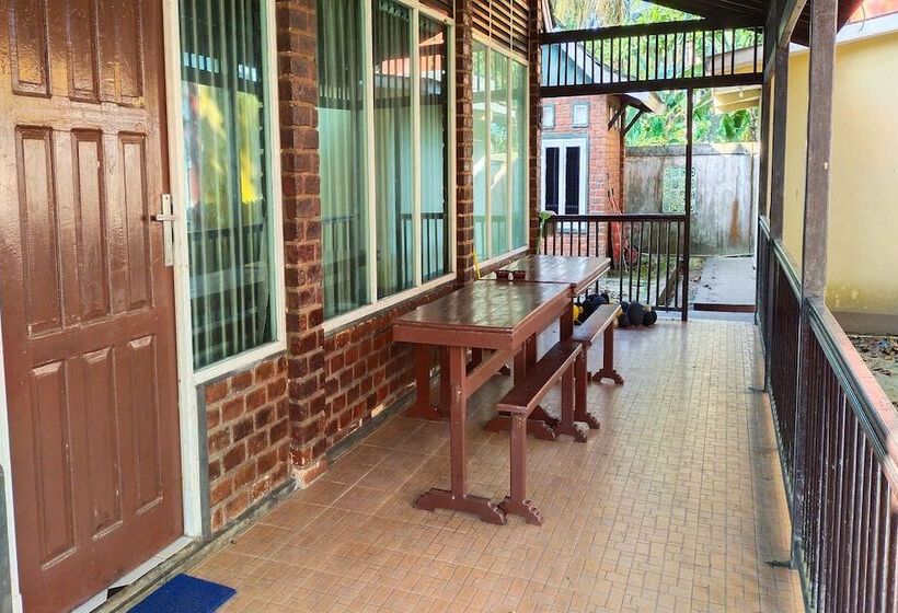 酒店 Oyo 93528 Guest House Zidan 21