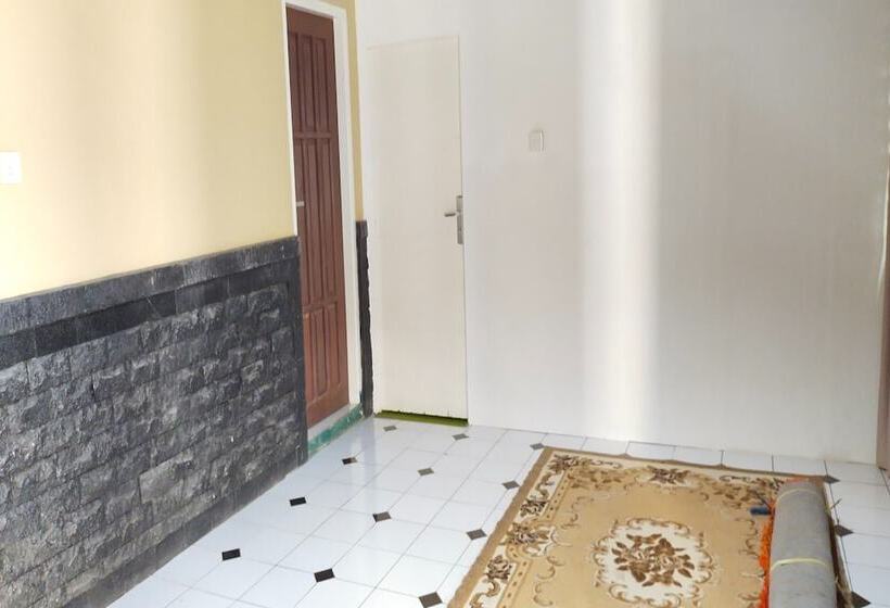 酒店 Oyo 93528 Guest House Zidan 21