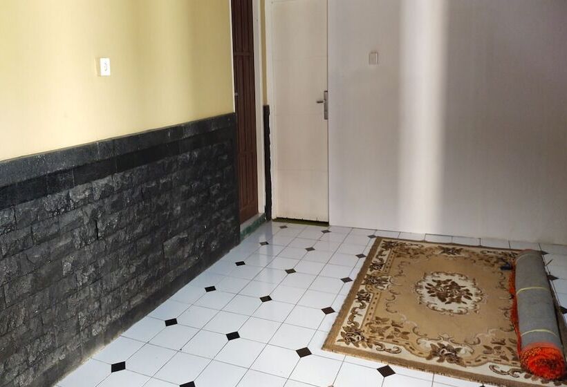 酒店 Oyo 93528 Guest House Zidan 21