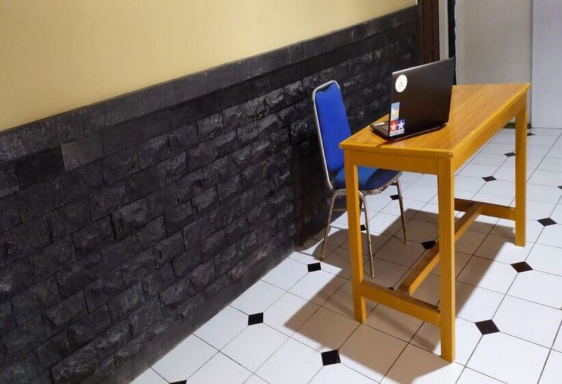 酒店 Oyo 93528 Guest House Zidan 21