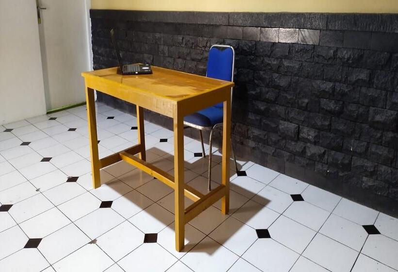 酒店 Oyo 93528 Guest House Zidan 21