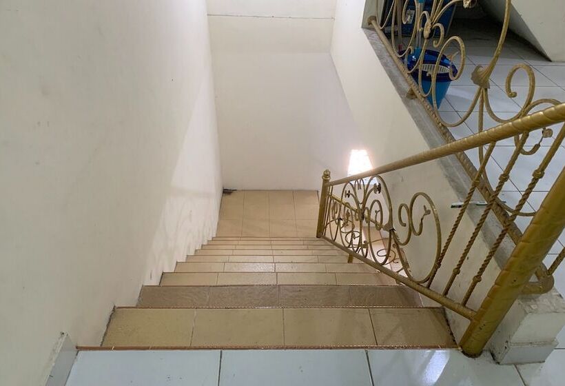 호텔 Oyo 93538 Millow Kost