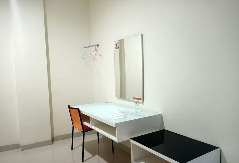 호텔 Oyo 93538 Millow Kost