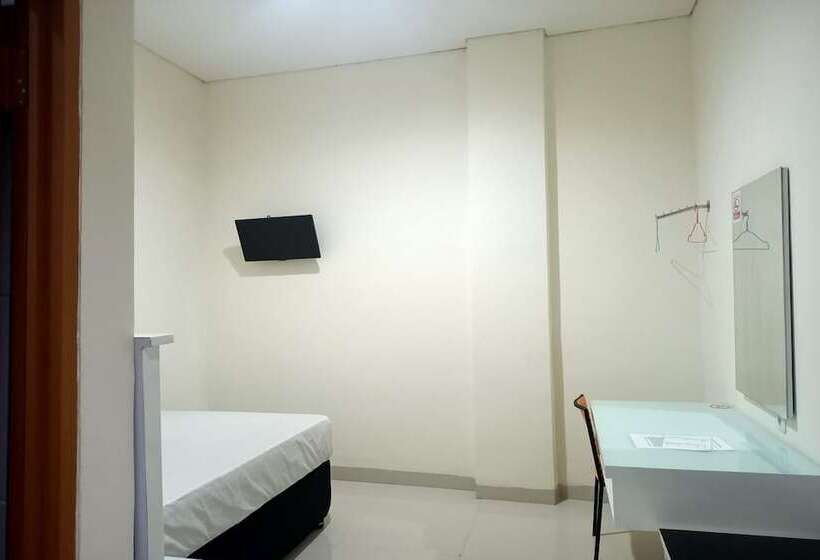 호텔 Oyo 93538 Millow Kost