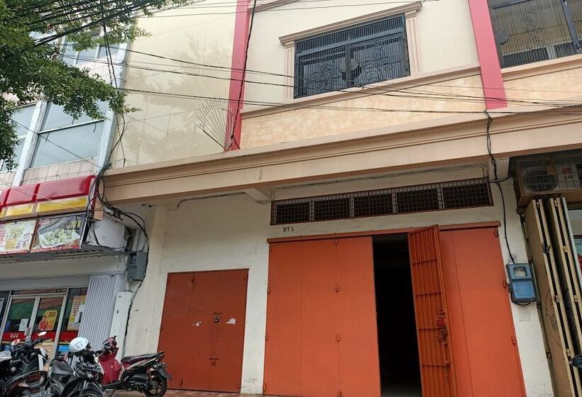 호텔 Oyo 93538 Millow Kost