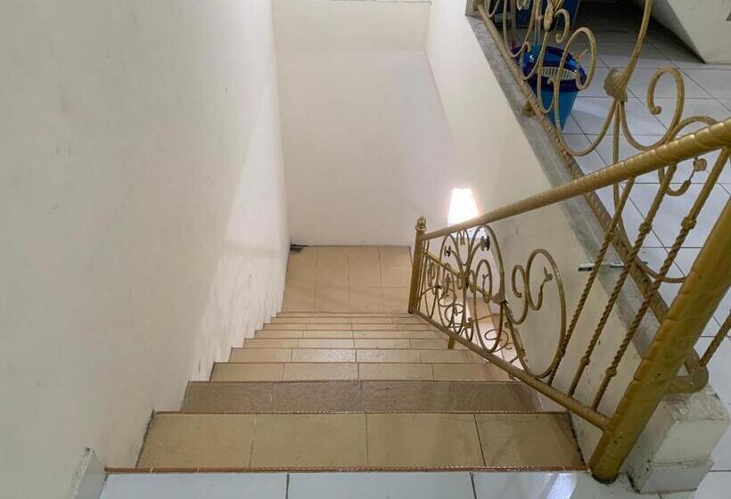 호텔 Oyo 93538 Millow Kost