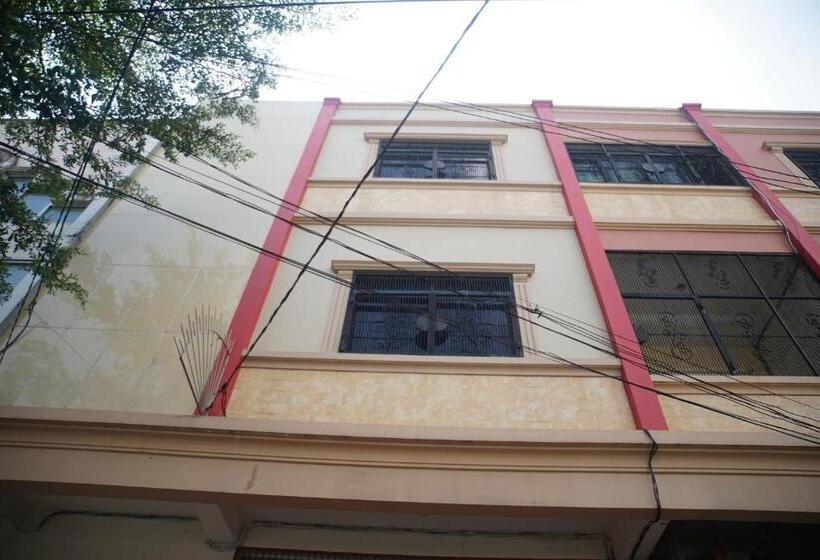 호텔 Oyo 93538 Millow Kost