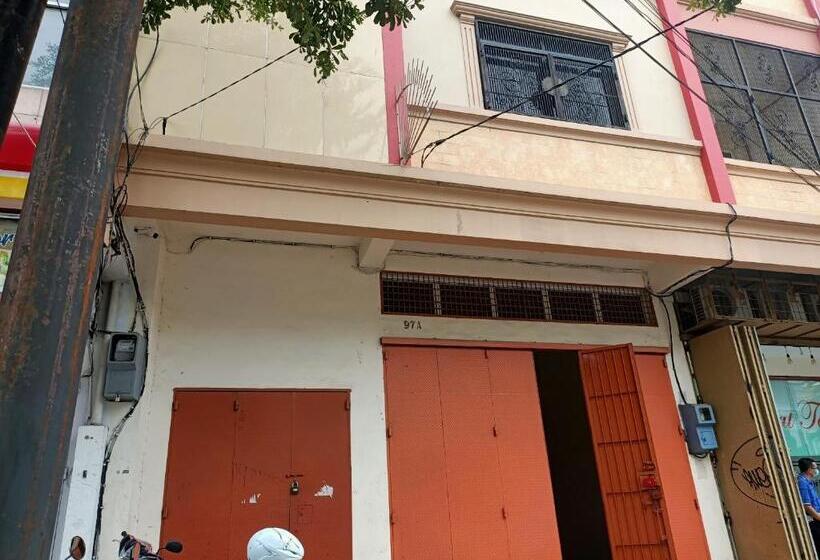 호텔 Oyo 93538 Millow Kost