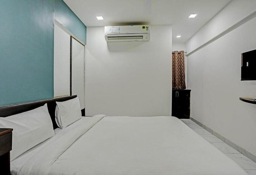 Отель Oyo Pooja Palace