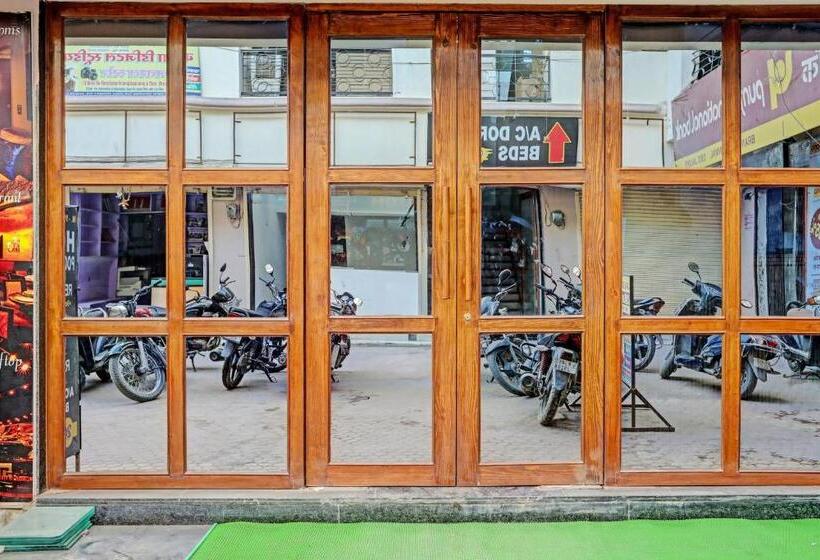 Отель Oyo Pooja Palace