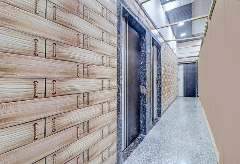 فندق Oyo Raj Laxmi Hotal Kuchaman City