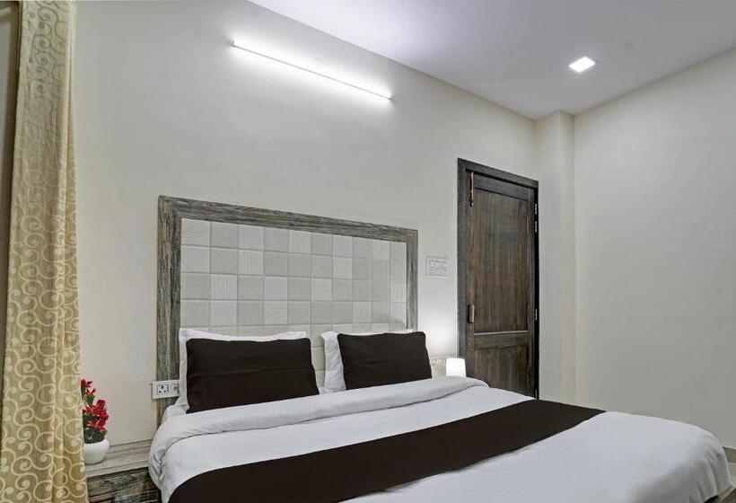 ホテル Oyo The Grand Rediance