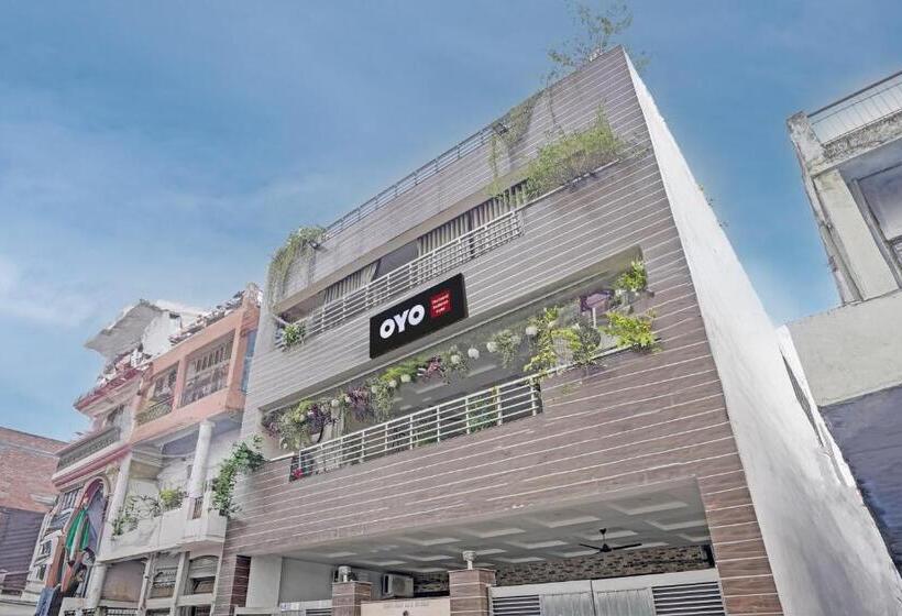 ホテル Oyo The Grand Rediance