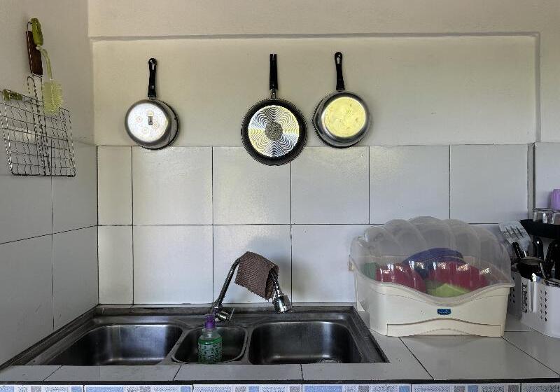 בית מלון כפרי Pondok Sentana Guest House