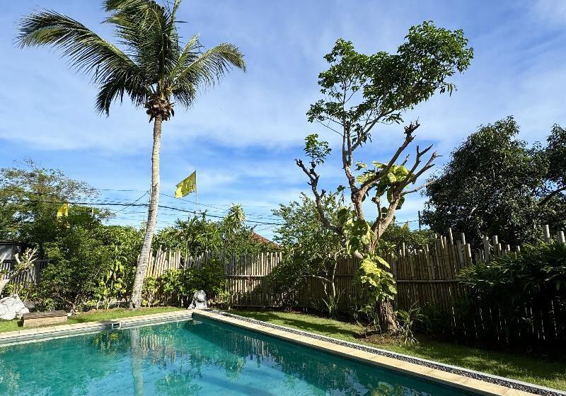 בית מלון כפרי Pondok Sentana Guest House