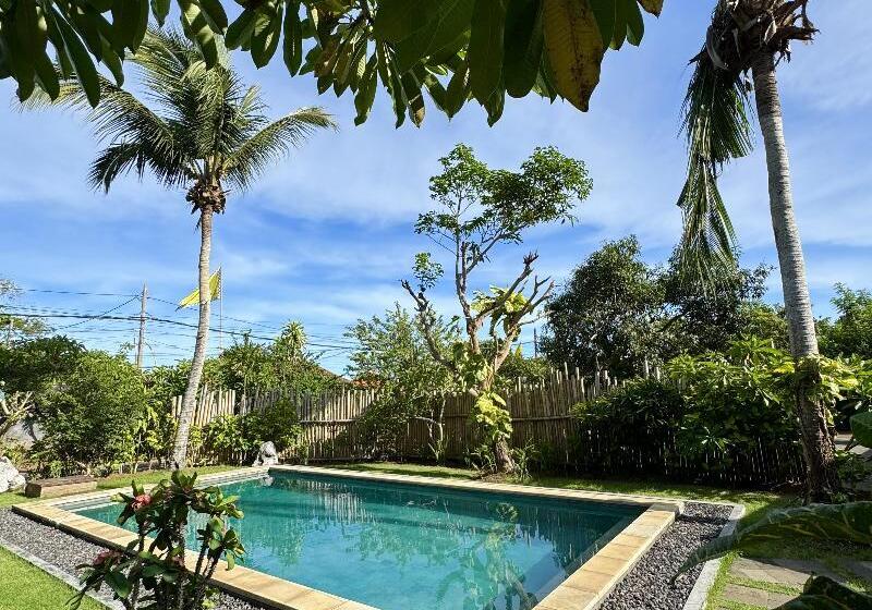 בית מלון כפרי Pondok Sentana Guest House