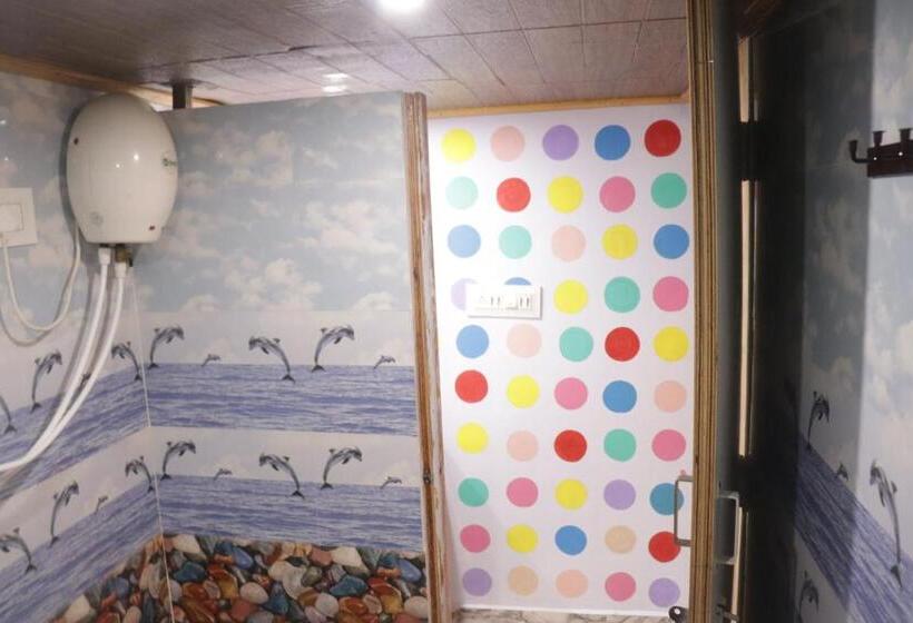 فندق Ramu Green Lake Cottage