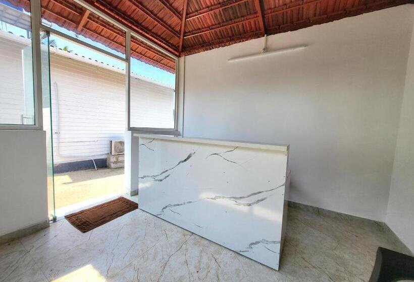 호텔 Rashiva Resort