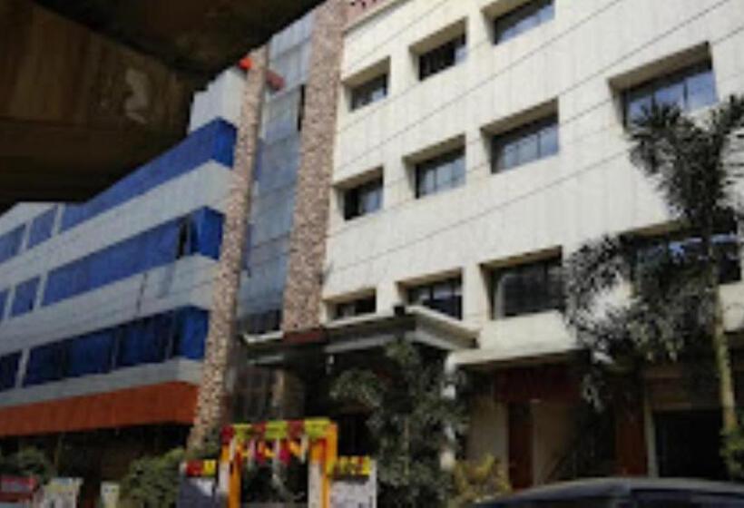 فندق Sai Plaza , Akbarpur