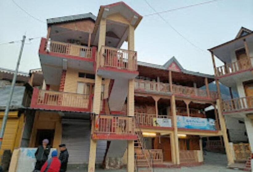 호텔 Shivalik Kitchen Home Stay , Harsil