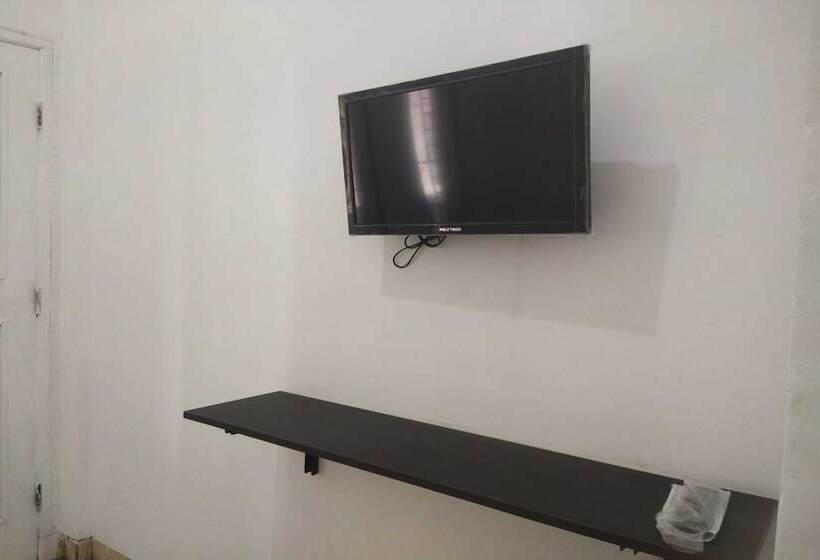 בית מלון כפרי Spot On 93478 Amanda Residence Syariah