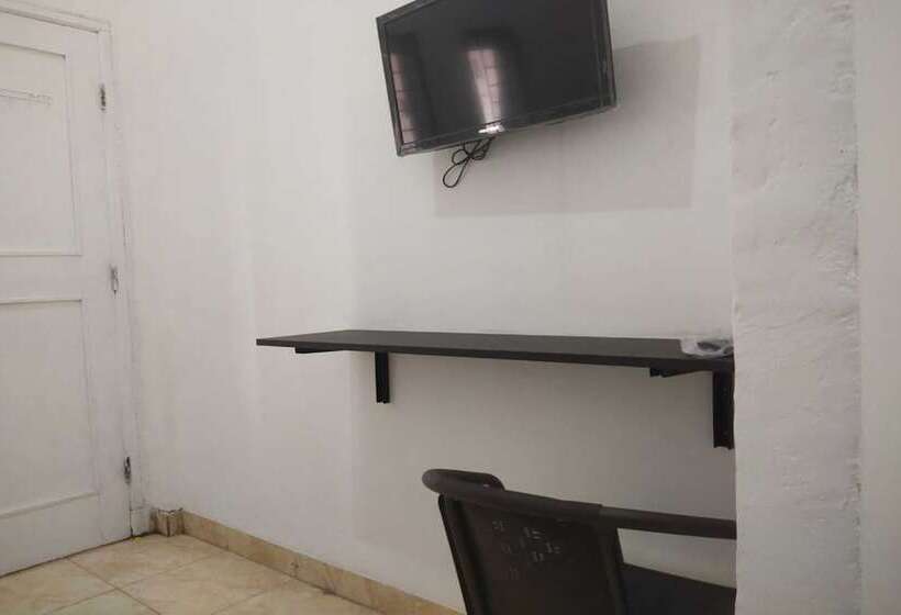 בית מלון כפרי Spot On 93478 Amanda Residence Syariah