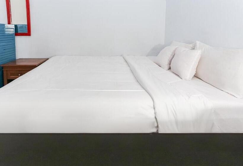 Hotel Spot On 93515 Pulo Gebang Guest House