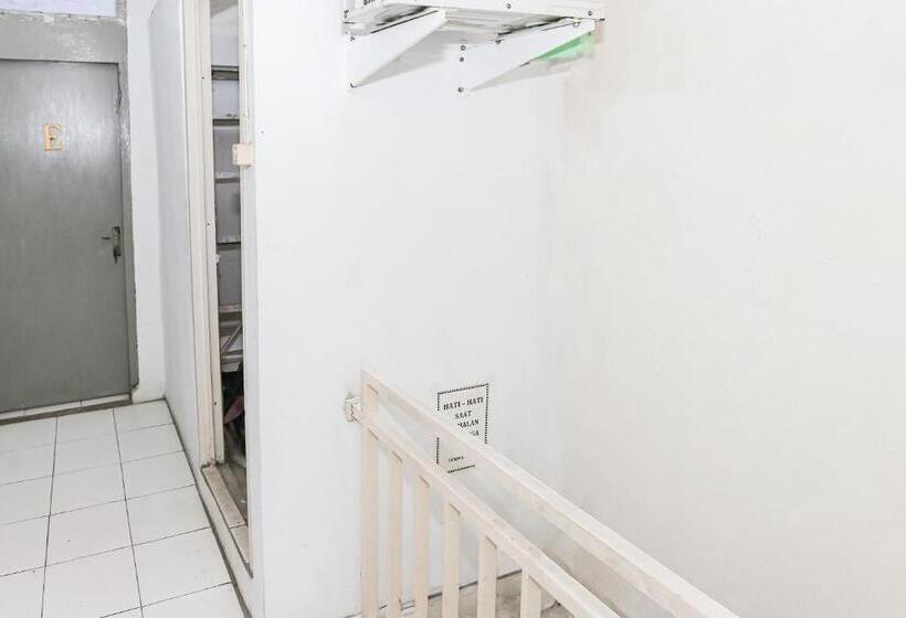 Hotel Spot On 93515 Pulo Gebang Guest House