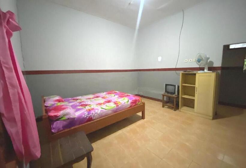 בית מלון כפרי Spot On 93517 De Lanang Homestay